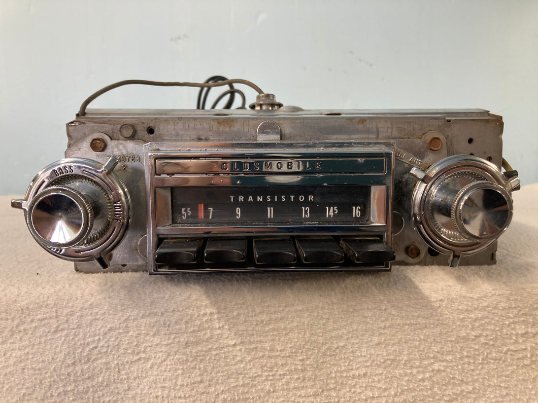 1964-66 Oldsmobile Cutlass F-85 442 AM radio with Bluetooth And Aux