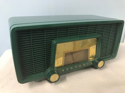 Sylvania 518 Tube Radio With Bluetooth input.