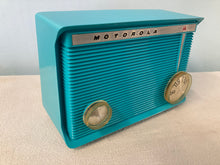 Motorola A8W Vintage Tube Radio