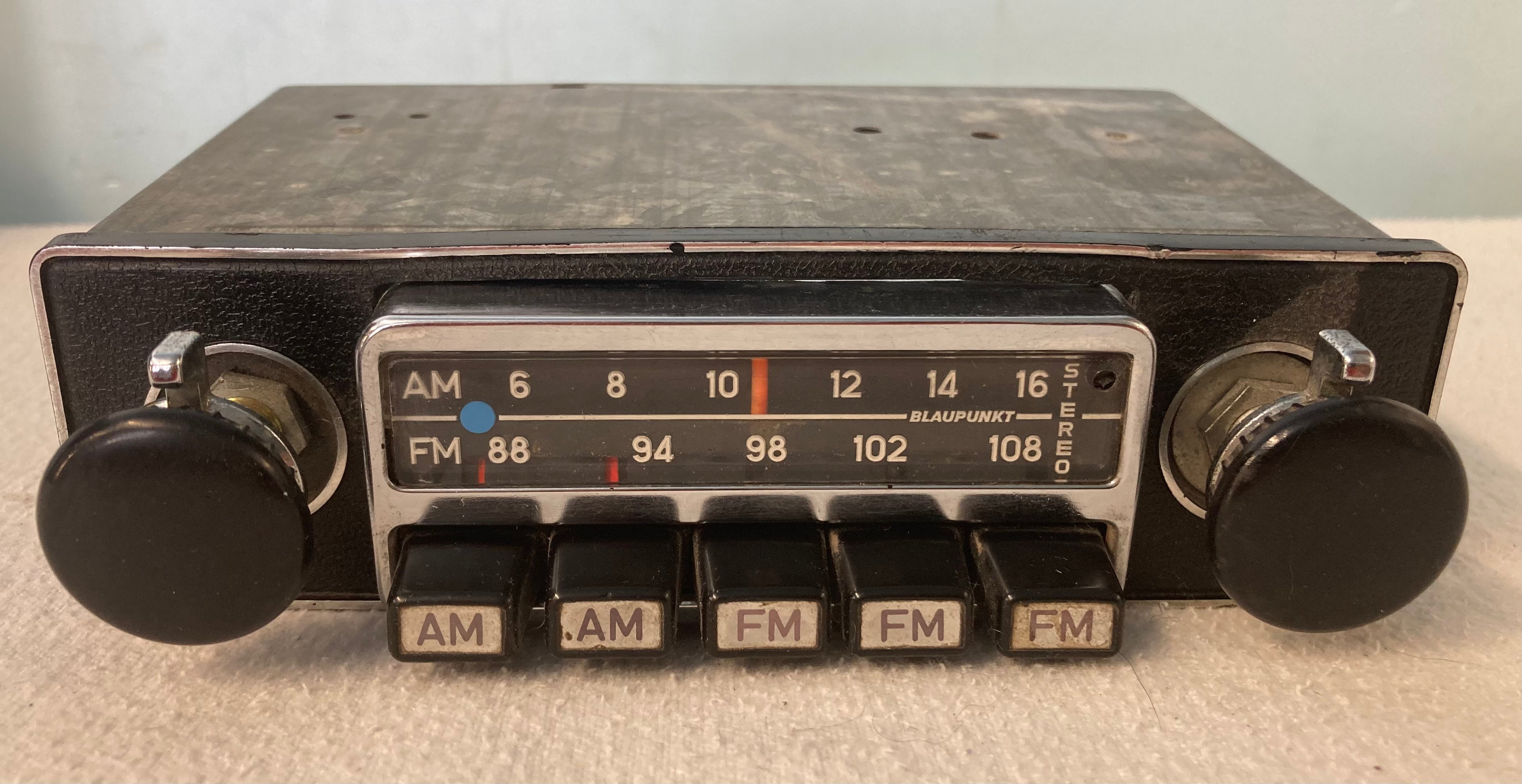 Blaupunkt Frankfurt AM/FM radio with Bluetooth - Retro Radio Shop