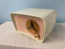 1959 Hallicrafters HT201 Tube Radio