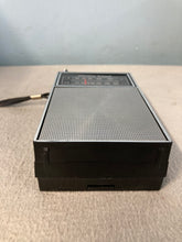 Vintage AM/FM Bluetooth Transistor Radio