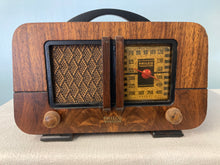 1942 Philco PT-93 Midget Tube Radio