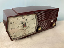 RCA 8-C-51 vintage clock radio